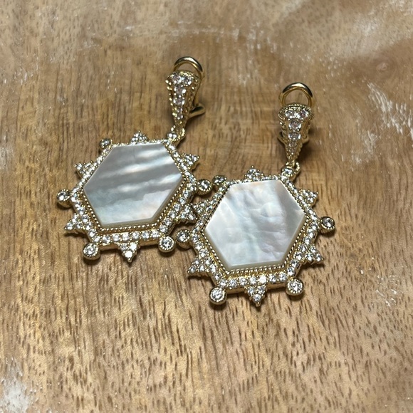 Judith Ripka 14K Sterling Silver Clad Diamonique & Mother of Pearl Earrings RARE - Picture 4 of 16